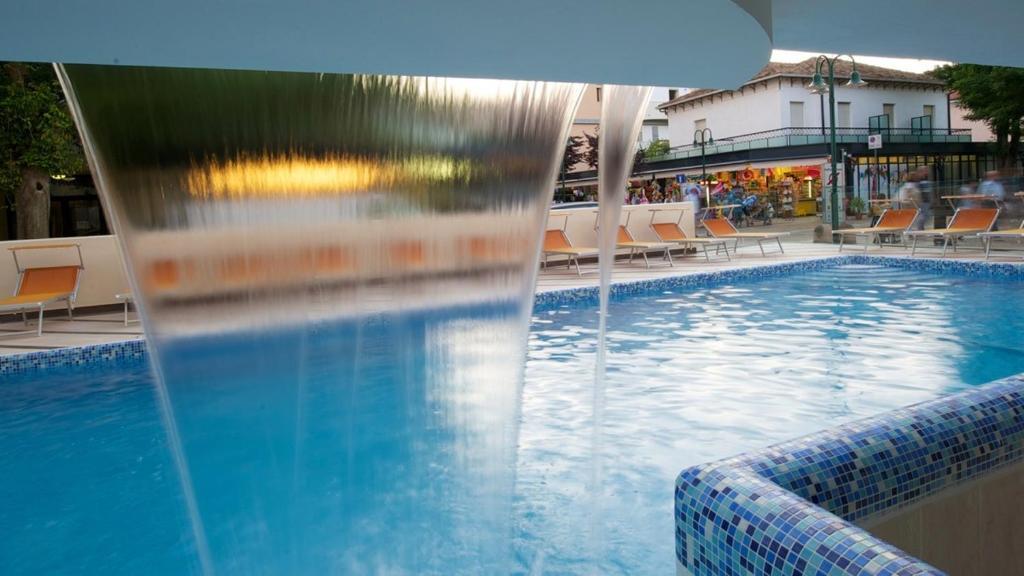 Lido Hotel 3*